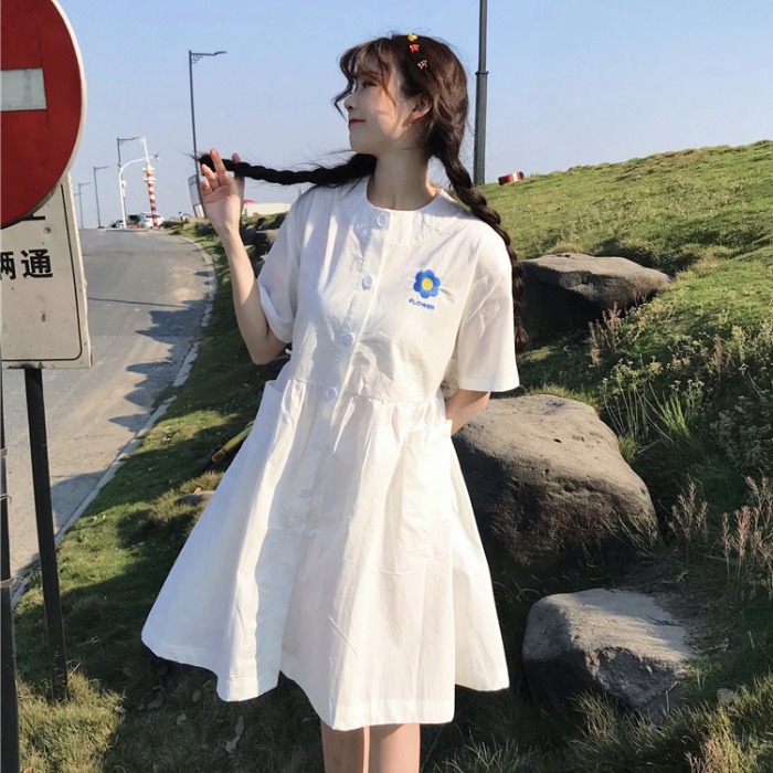 2019夏季新款女装韩版学院风收腰宽松可爱小清新立体刺绣连衣裙萌在类目 女装/女士精品, 半身裙中 - 来自Buy2taobao.com提供专业的淘宝代购服务