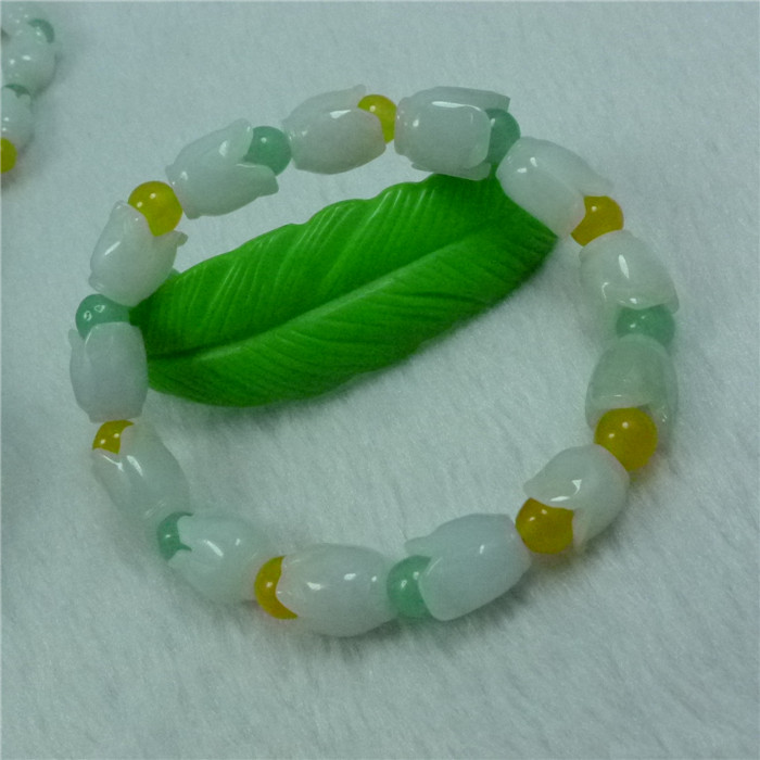 natural a cargo Jade Bracelet Female models Ice waxy kind jade orchid Hand string chain fashion gift certificatein the Jewelry/Diamond/Jade/Gold , Jade (New) , Bracelets category - from Buy2taobao.com to provide professional Taobao agent buy service