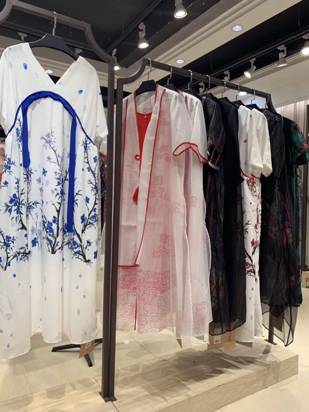 直播间价格链接169元在类目 女装/女士精品, 连衣裙中 - 来自Buy2taobao.com提供专业的淘宝代购服务