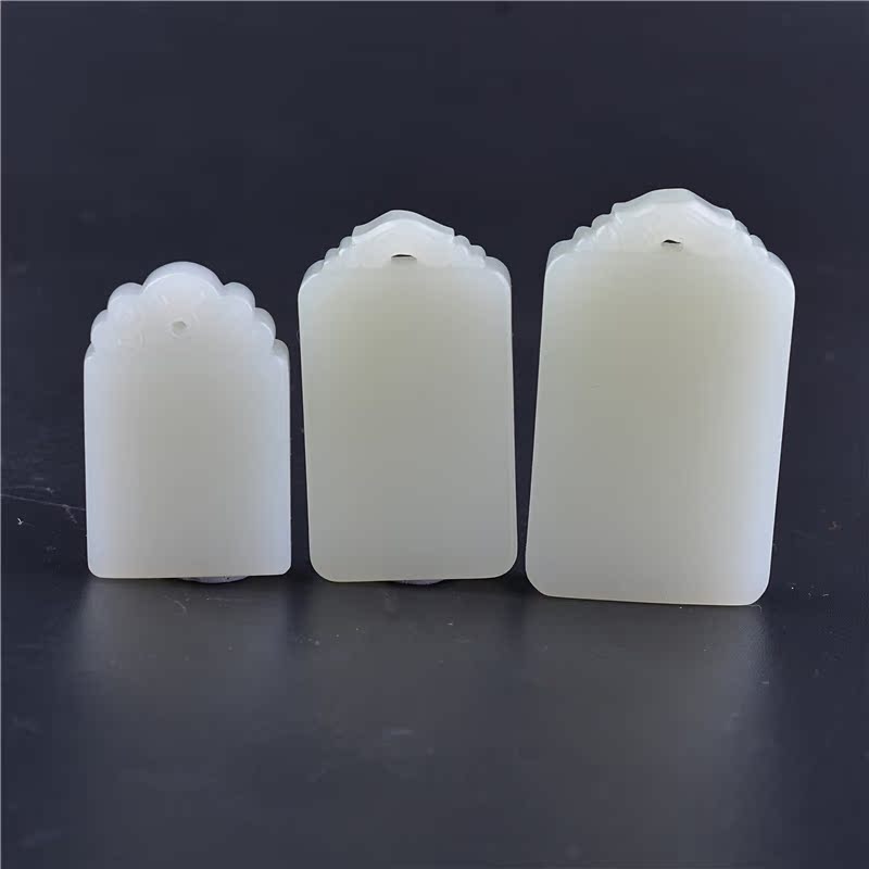 无事牌子苏州玉器网新疆和田玉白玉籽料牌子一级苏工挂件单个价格在类目 珠宝/钻石/翡翠/黄金, 和田玉, 颈饰中 - 来自Buy2taobao.com提供专业的淘宝代购服务
