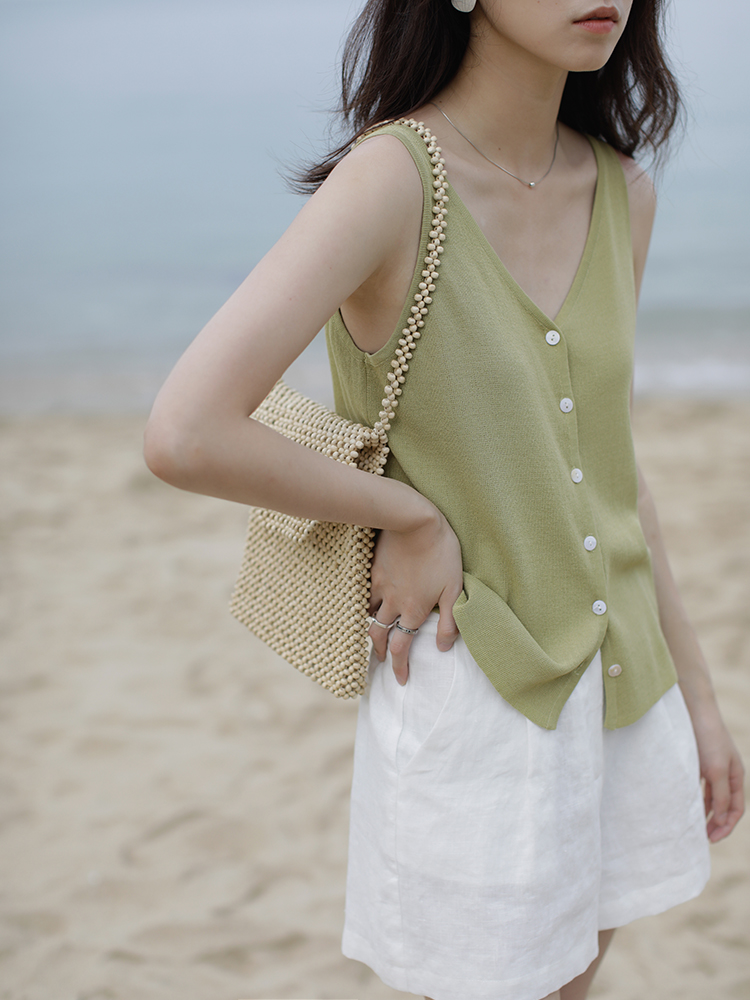 5siss吊帶背心女v領外穿修身百搭冰絲針織衫紐扣多色背心2019夏裝在類目 女裝/女士精品, 背心吊帶中 - 來自Buy2taobao.com提供專業的淘寶代購服務