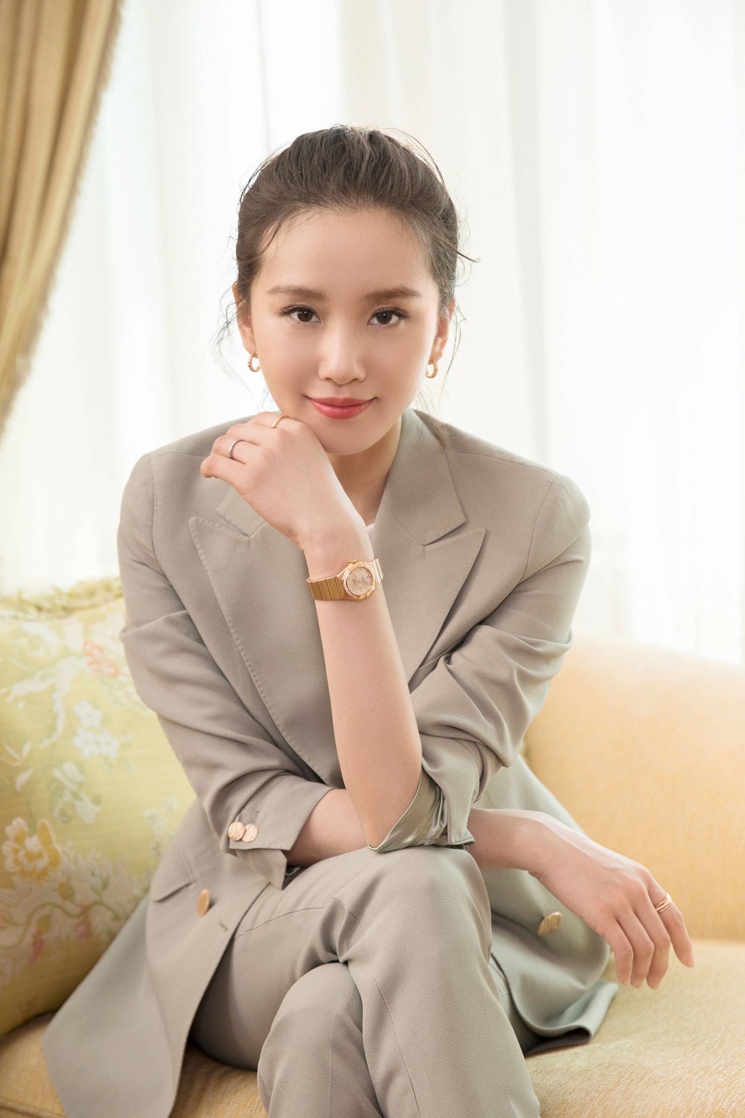 2018刘诗诗明星同款九分裤西装韩版ol英伦风时尚套装两件套女夏在类目 女装/女士精品, 套装/学生校服/工作制服, 时尚套装中 - 来自Buy2taobao.com提供专业的淘宝代购服务