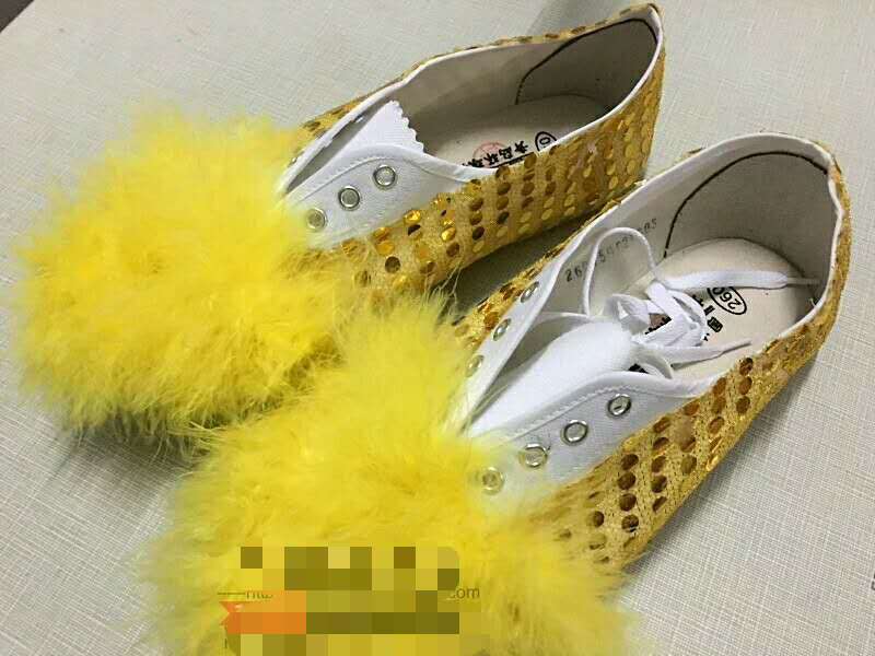 舞狮子道具整套鞋子儿童玩具舞狮头南狮鞋子醒狮鞋子成人舞狮鞋子在类目 运动/瑜伽/健身/球迷用品, 毽子/空竹/民间运动, 更多民间运动用品中 - 来自Buy2taobao.com提供专业的淘宝代购服务