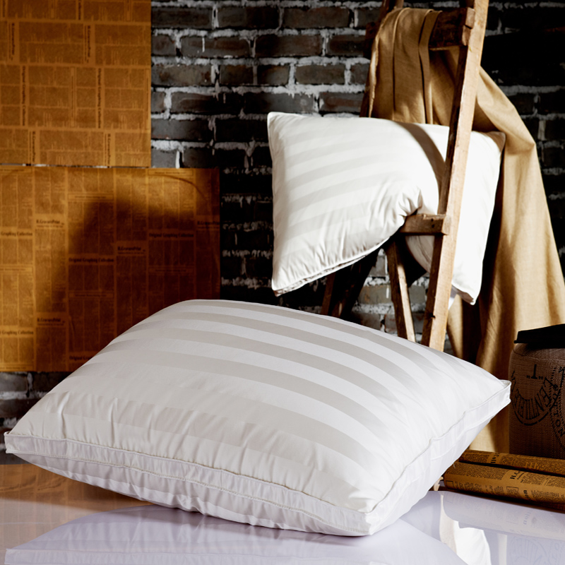 Sheraton Dubai 95% White goose down pillows Real silk Feather pillows Wuxing hotel Presidential suite Dedicatedin the Bedclothes , Pillow/Pillow/Pillow/Cervical pillow category - from Buy2taobao.com to provide professional Taobao agent buy service