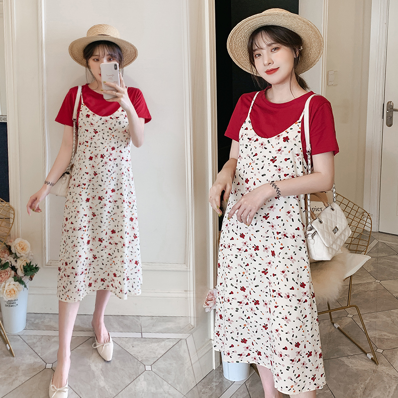 2019 summer pregnant woman lactation Two wear pure cotton T-shirt Chiffon Broken flowers braces skirt Two piece set Freaky Nursing clothesin the Maternity/Maternal supplies/Nutrition , Tracksuit/Nursing equipment/Autumn clothes , Home skirts category - from Buy2taobao.com to provide professional Taobao agent buy service