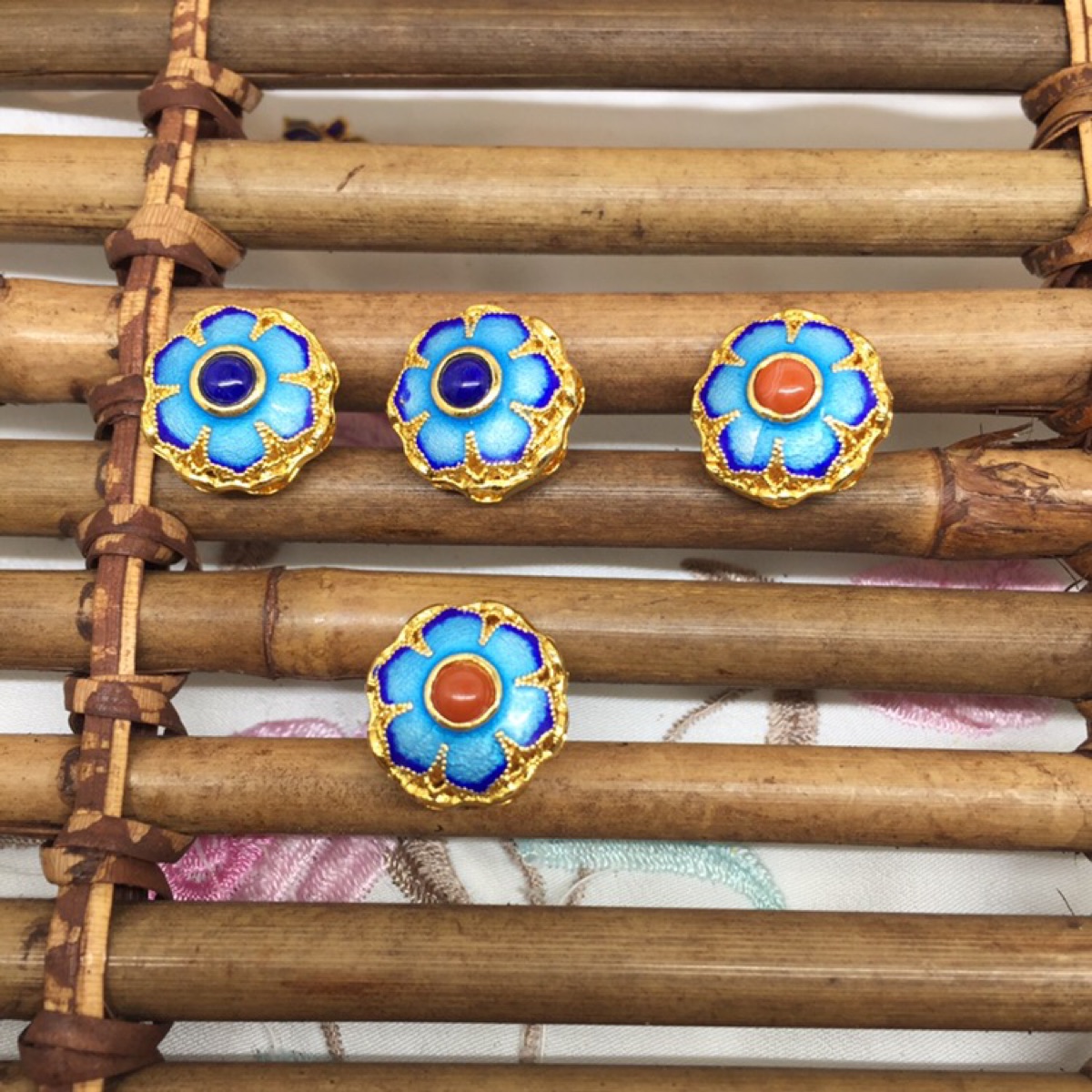 花式镶嵌隔珠 三通 多功能搭配 925银镀纯金景泰蓝烧蓝DIY配件在类目 饰品/流行首饰/时尚饰品新, DIY配件, 其他DIY饰品配件中 - 来自Buy2taobao.com提供专业的淘宝代购服务