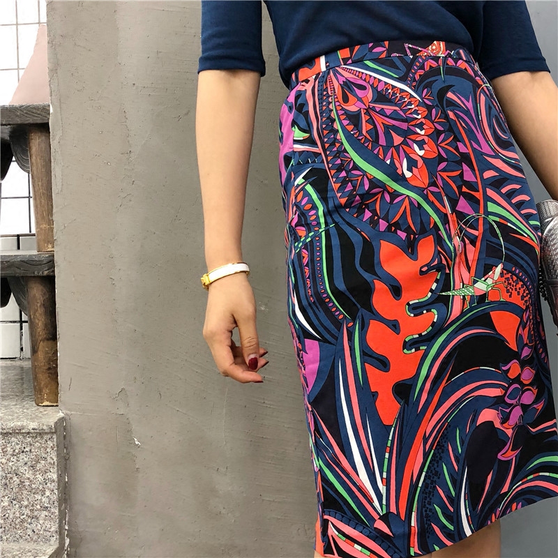 Very beautiful Color matching pattern Simian Elastic force Package hip Paige Half skirtin the Women's clothing/Boutique , Skirts category - from Buy2taobao.com to provide professional Taobao agent buy service