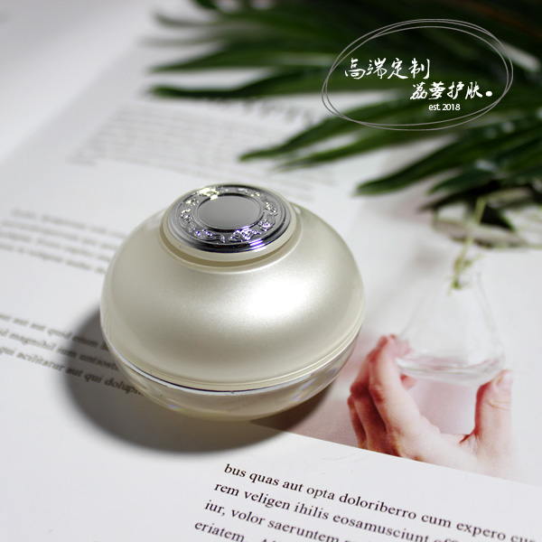 黃金眼霜天然金箔膠原蛋白去細紋幹紋緊致補水去黑眼圈袋保濕抗皺在類目 美容護膚/美體/精油, 眼部護理(新), 眼霜中 - 來自Buy2taobao.com提供專業的淘寶代購服務