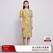 莱茵商场同款23年夏季桑蚕丝，米黄色连衣裙v领中长款清凉印花