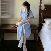 韩系少女甜美小清新学生，穿搭漂亮娃娃领法式条纹衬衫两件套套装裙