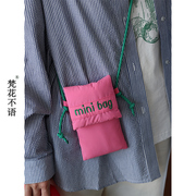 梵花不语原创竖款手机包学生(包学生，)简约迷你斜挎包，女休闲洋气可爱小布包