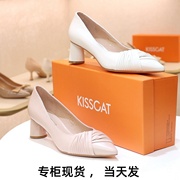 kisscat接吻猫2024优雅通勤高跟鞋尖头，粗跟女单鞋ka43100-14