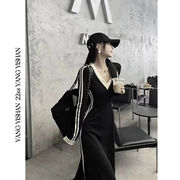 米色v领两条扛高级感黑色长裙春装，韩版气质休闲裙子遮肉裙子
