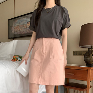 烟粉色半身裙日系学院设计感小众口袋刺绣小个子，包臀裙藕粉色短裙