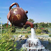 大型流水喷泉悬空茶壶铁桶玻璃钢雕塑酒店广场景观区茶馆装饰