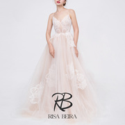 RISA设计师原创《芳菲》时尚香槟裸色蕾丝透视吊带小拖尾婚纱
