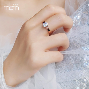 钛钢镀18k玫瑰金镶钻戒指一克拉女中指求婚食指无名指环仿真钻戒