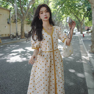 韩系复古高级感泡泡袖中长款字裙黄色波点高腰领连衣裙女夏