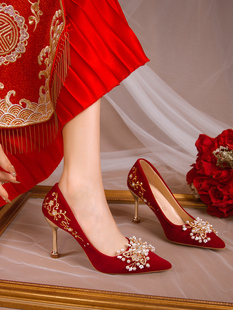 小众婚鞋女细跟2024红色刺绣，高跟鞋不累脚婚纱，两穿秀禾新娘鞋