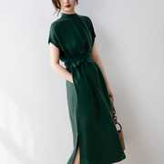 法式复古绿色高端天丝铜氨丝，连衣裙女夏气质立领，系带显瘦开叉长裙