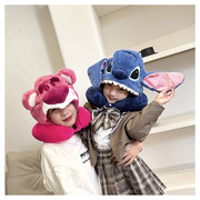 正版抖音同款韩版套帽冬季史迪仔，卡通帽子可爱毛绒绒(毛绒绒)草莓熊颈枕