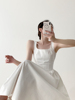 赫本风白色连衣裙女夏季气质收腰显瘦设计感小众法式吊带裙子