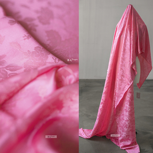 事儿桃粉色的花鸟提花，—春夏衬衣长裙50%真丝布料pink设计师面料