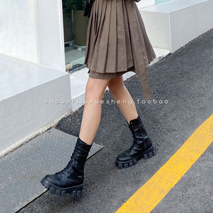 首尔留学生靴子女2024春秋，圆头系带厚底，中跟马丁靴英伦风中筒