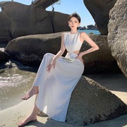西双版纳拍照衣服法式白色礼服长裙镂空露腰连衣裙三亚旅游沙滩裙