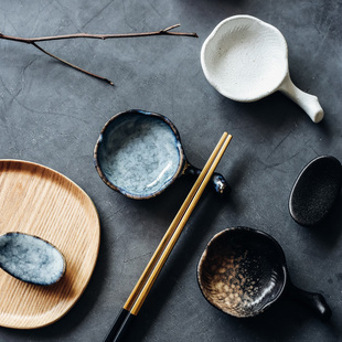 陶瓷筷子架筷托小碟子不规则碟带柄梅花味碟创意小吃碟酱料碟商用