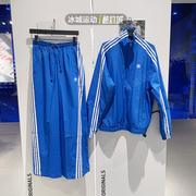 adidas阿迪达斯三叶草女秋训练运动休闲外套，长裤套装iv93379316