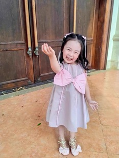 韩版童装女童设计感粉色蝴蝶结背心裙小女孩网红时髦条纹连衣裙子