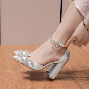 白色尖头水晶婚鞋粗跟包跟高跟新娘鞋，一字式流苏水钻鞋fd55287809