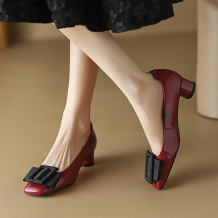 大码女鞋41—43真皮蝴蝶结，粗跟中跟方头，漆皮红色婚鞋浅口瓢鞋单鞋