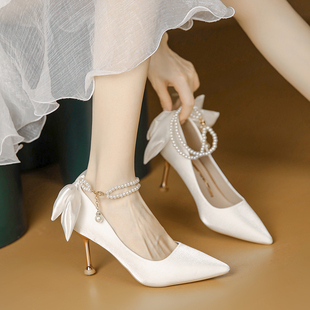 白色细高跟鞋女法式珍珠扣带蝴蝶结婚宴红色婚鞋小跟尖头单鞋