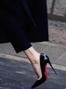 红色底高跟鞋女浅口黑色性感，细跟2024尖头，高级感裸色漆皮单鞋