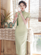新中式绿色蕾丝旗袍2023年气质年轻款少女，改良连衣裙低开叉夏