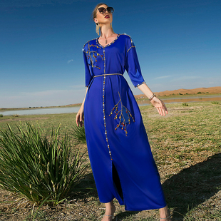 宝蓝色缎面中袖钉钻长裙迪拜沙漠，惊艳服装舞台，演出连衣裙大码女装
