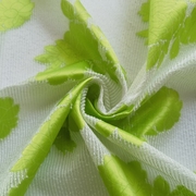 小清新白底绿色花朵欧根纱布料 夏季薄款连衣裙衬衫时装面料