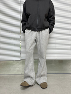 og96美式简约cleanfit纯色，微喇叭拼接弯版型，宽松卫裤抽绳运动裤