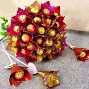 七夕情人节小礼物心意玫瑰花，花束棒棒糖混合型夹心，威化巧克力糖果