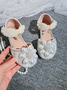2024春夏季女童公主水晶鞋凉鞋水钻珍珠花朵小女孩儿童演出鞋