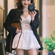 秋装西装外套女2025新款休闲女士黑色独特漂亮巨好看炸街小西服