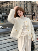 米白色羊羔毛外套女春2024新设计感宽松皮毛一体甜美保暖毛绒棉衣