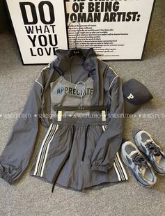 美式炸街冲锋衣防晒薄款外套+休闲运动短裤，套装防晒服跑步两件套