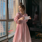 粉红色连衣裙2023春秋收腰，气质名媛裙子，仙女超仙森系法式长裙
