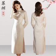 高端白色刺绣旗袍少女，秋冬季2024改良长袖气质蕾丝日常年轻款