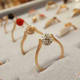 韩版时尚个性18K镀玫瑰金指环转运珠女款钛钢戒指满钻不掉色尾戒