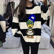 韩国减龄刺绣卡通小鸭子厚毛绒毛衣女冬季宽松撞色条纹上衣潮