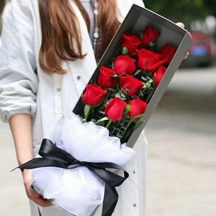 西安花店送花11朵红玫瑰19朵玫瑰礼盒花束情人节，七夕生日求爱表白
